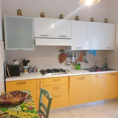 Casa Vacanza Ladispoli, A 150 Mt Dal Mare Casa de Férias *